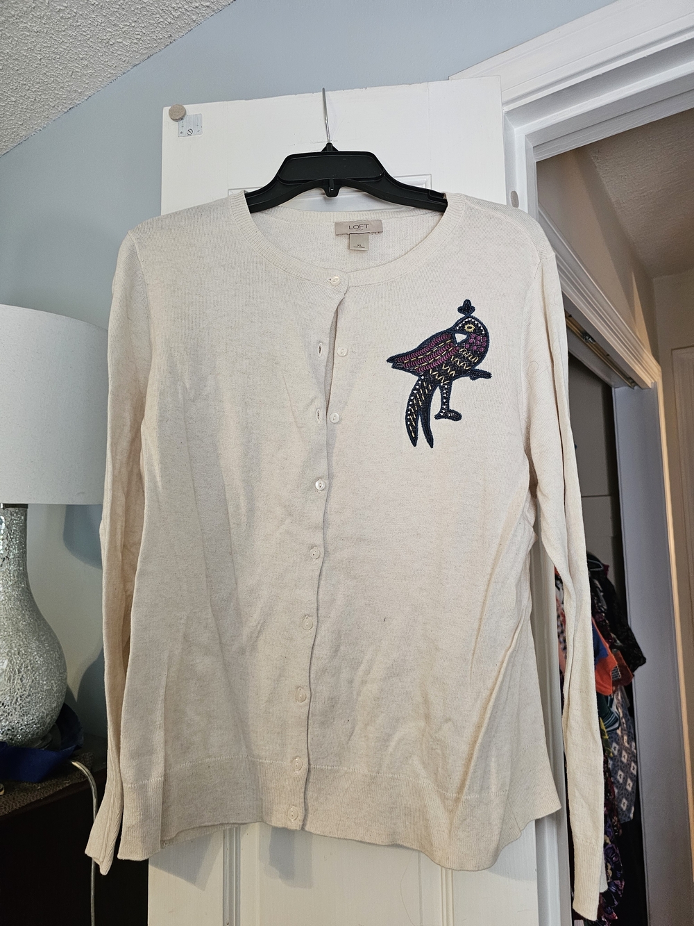 4/$25 LOFT Cream Cardigan with Multicolor Embroidered Bird Patch